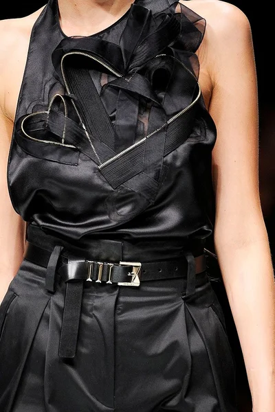 Look 50